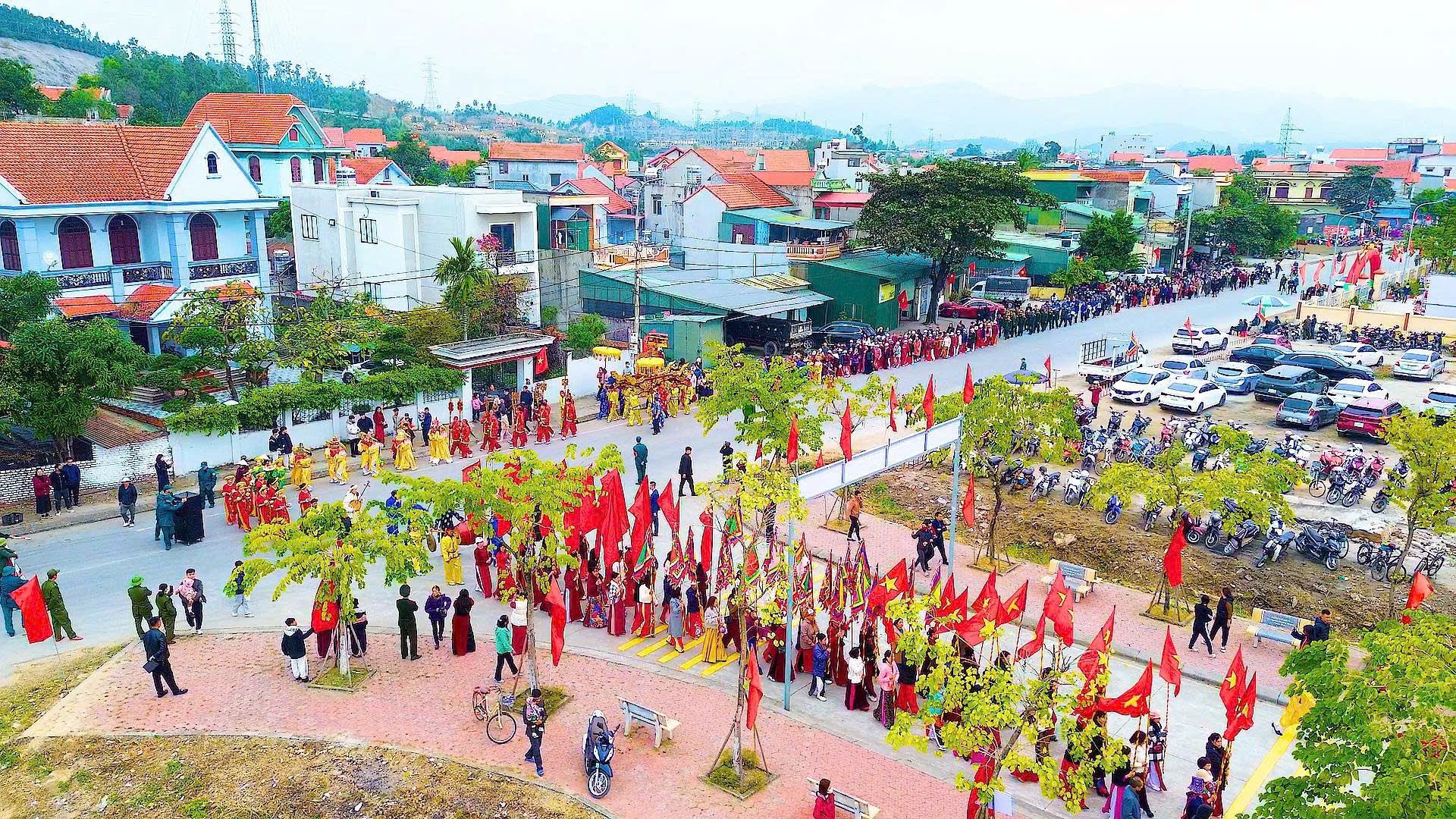 13-khong-gian-le-hoi-1767699493 13-khong-gian-le-hoi-1767699493.jpg