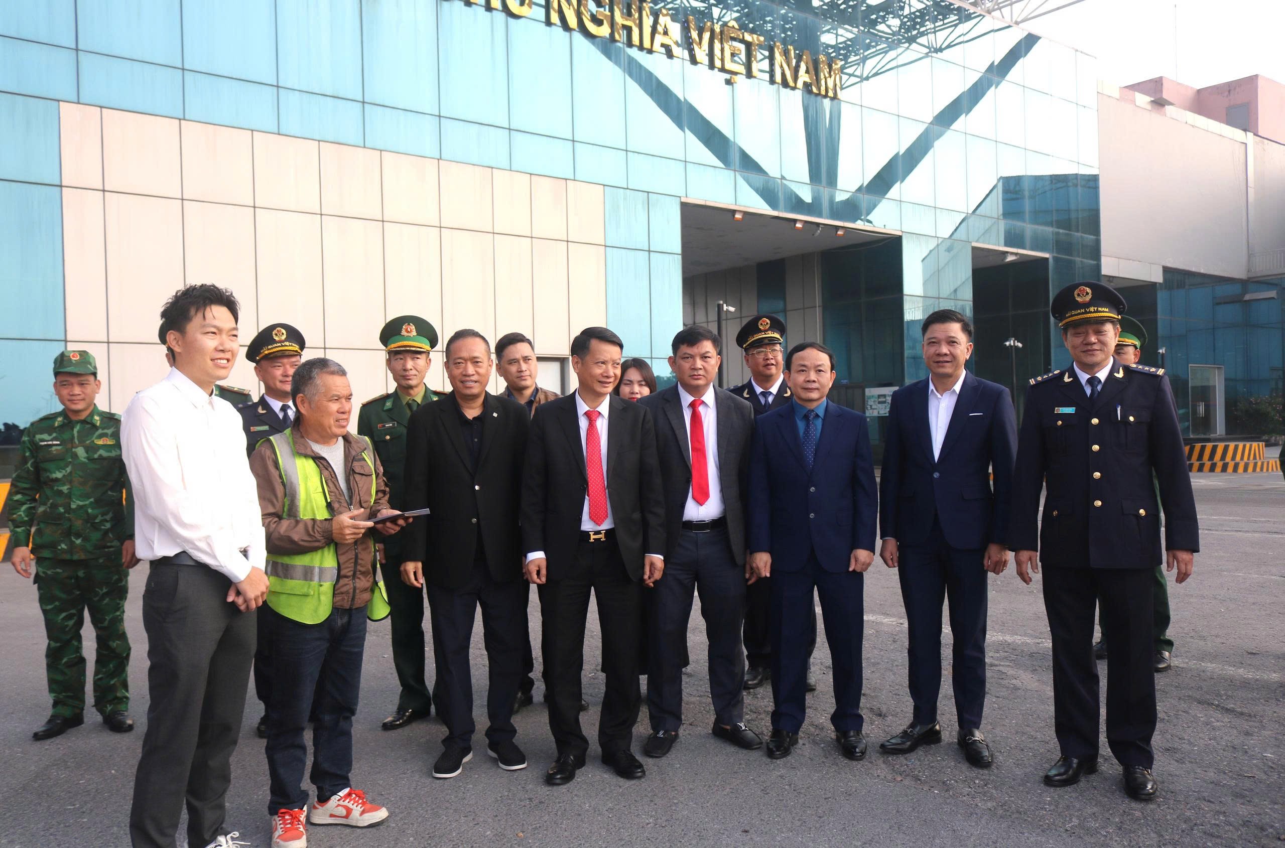 phong-van-hoa-mong-cai-1767347524 phong-van-hoa-mong-cai-1767347524.jpg