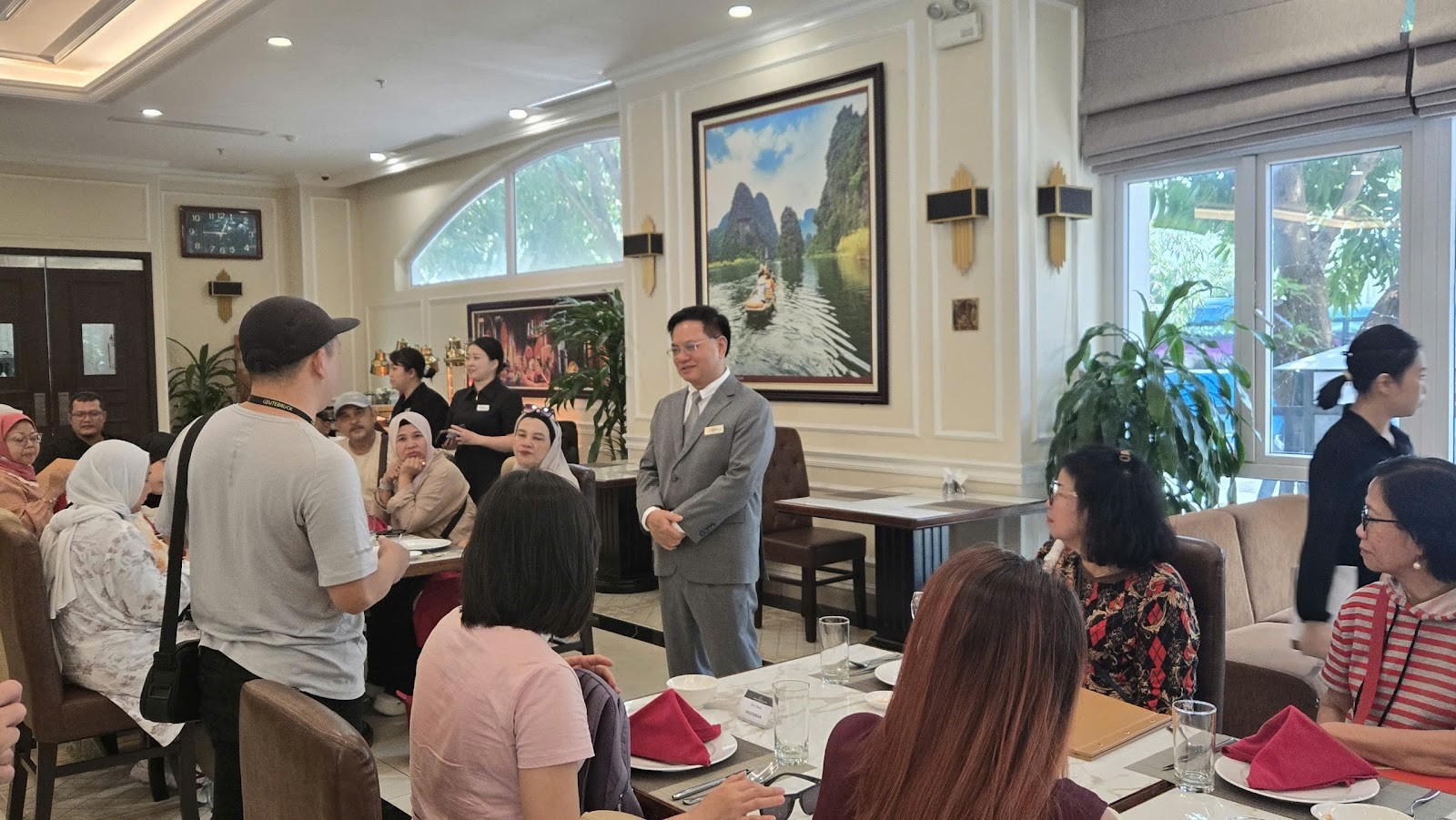 2-1775658190 2-1775658190.jpg