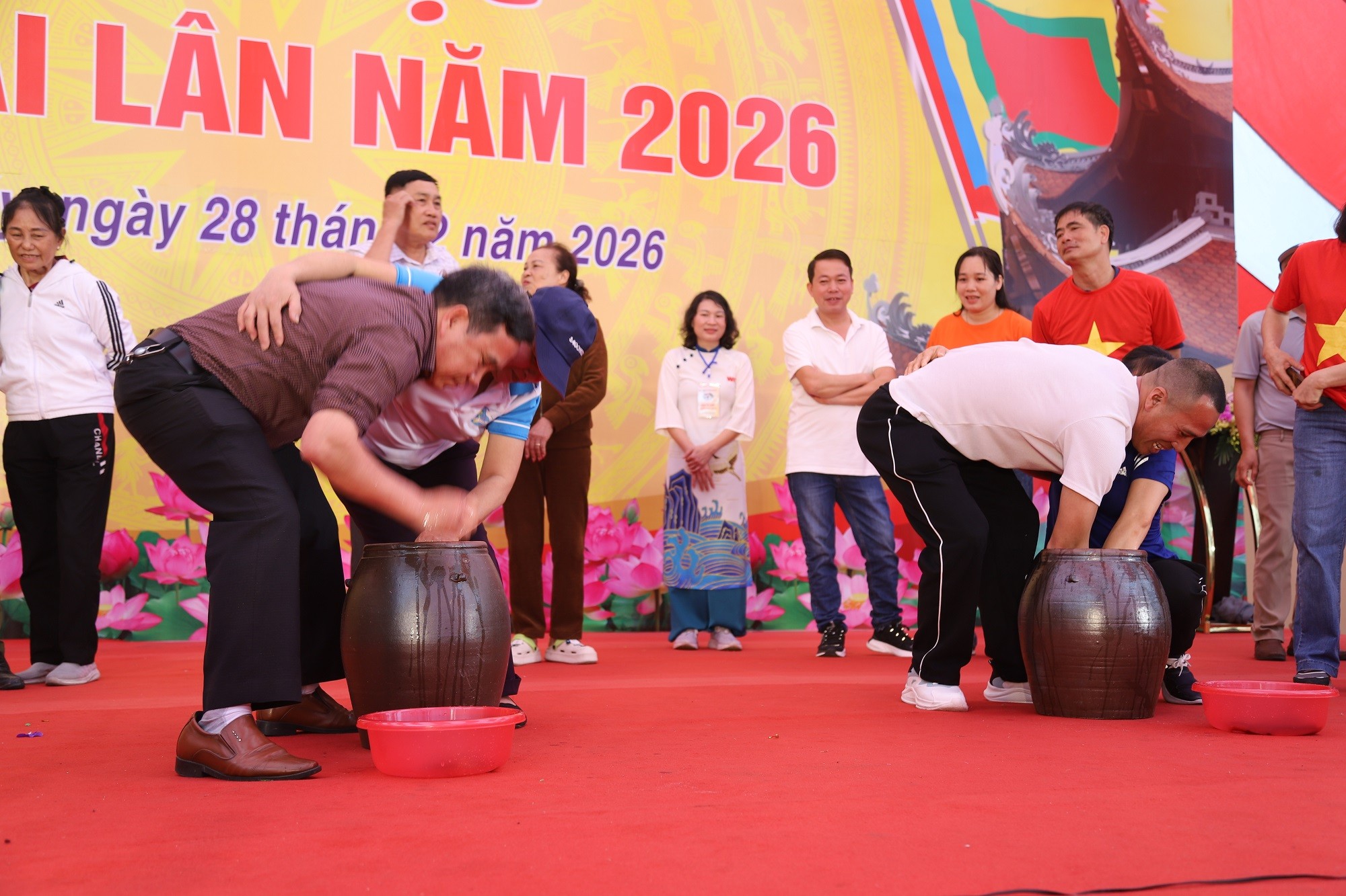 8-bat-chach-1772293102 8-bat-chach-1772293102.jpg