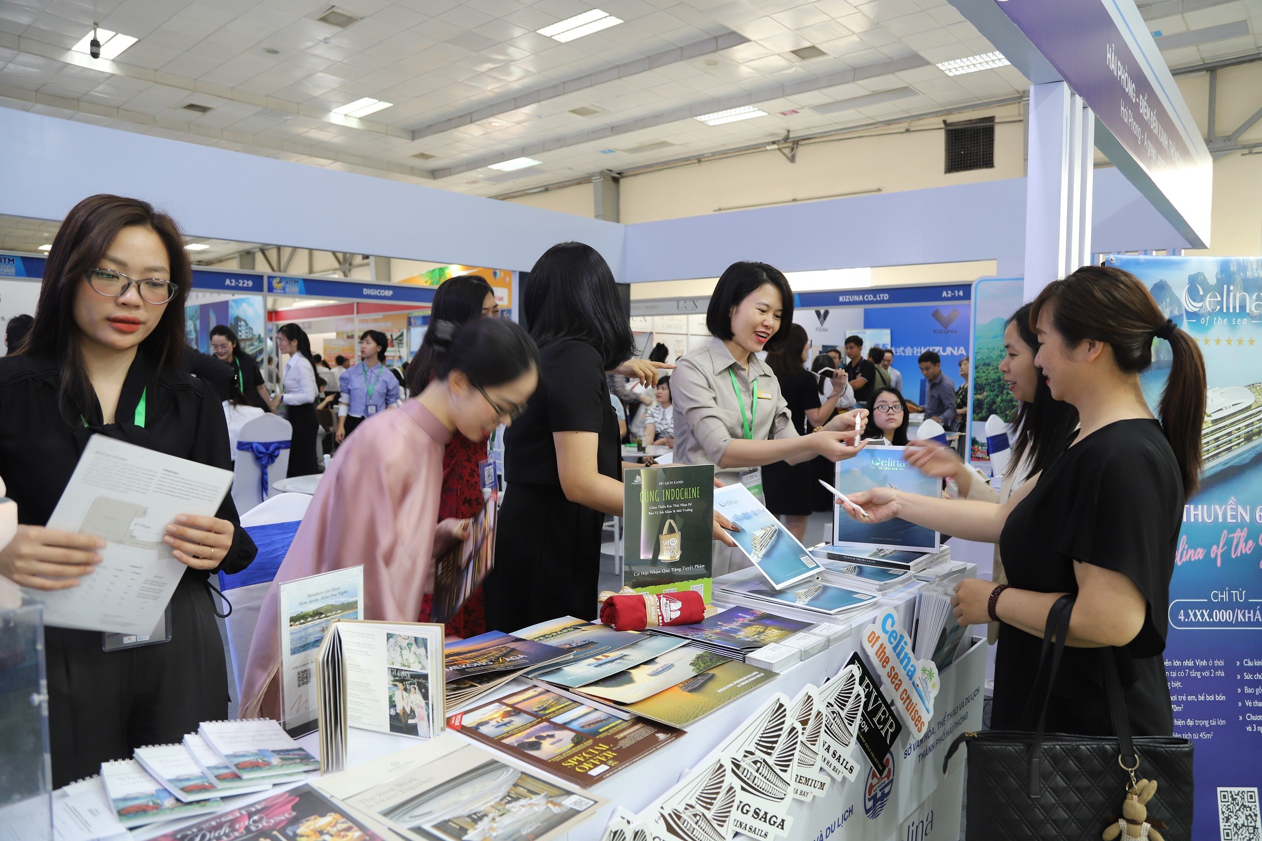 8-gian-hang-dong-nguoi-1775865625 8-gian-hang-dong-nguoi-1775865625.jpg