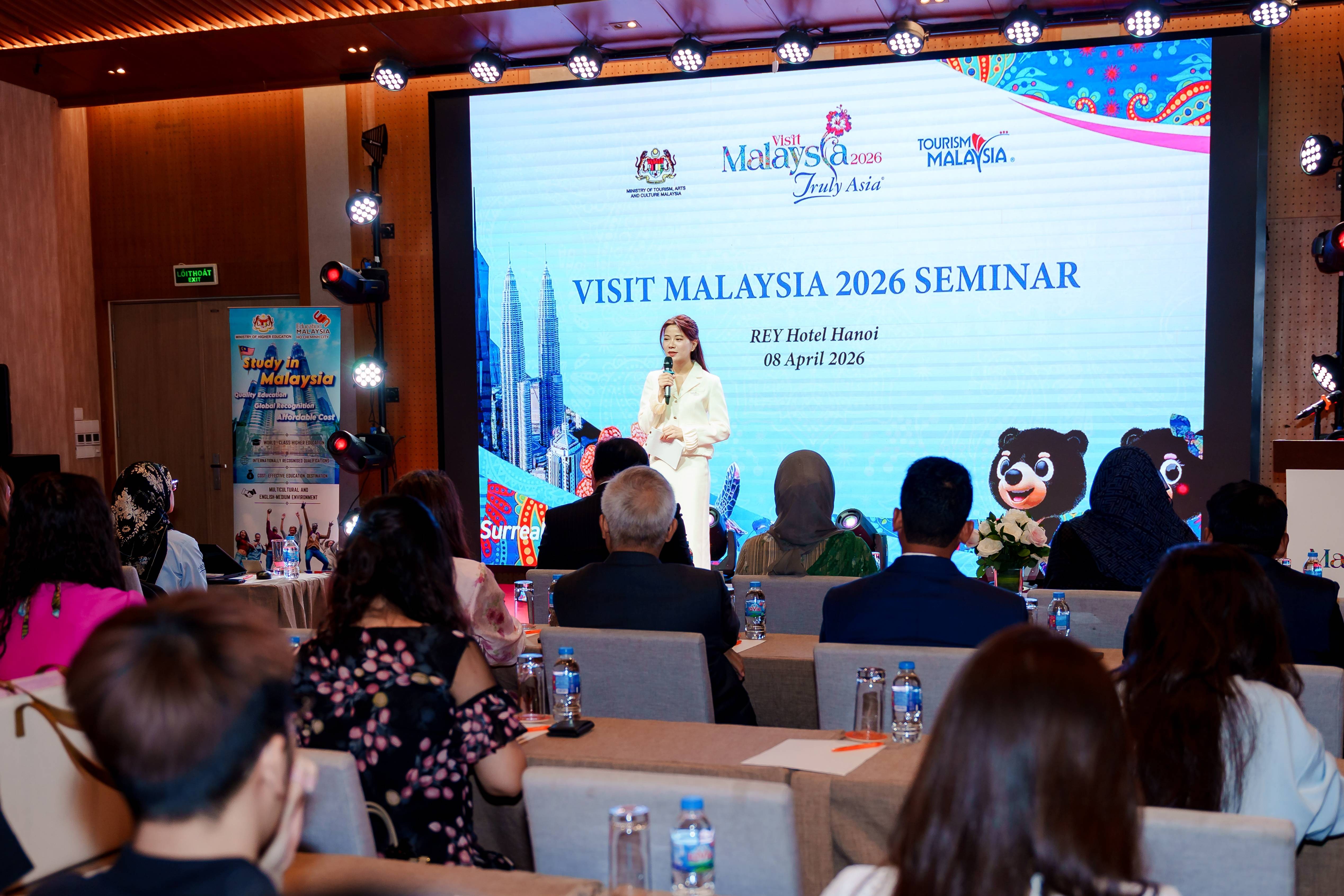 hoi-thao-2-1775825527 hoi-thao-2-1775825527.jpg