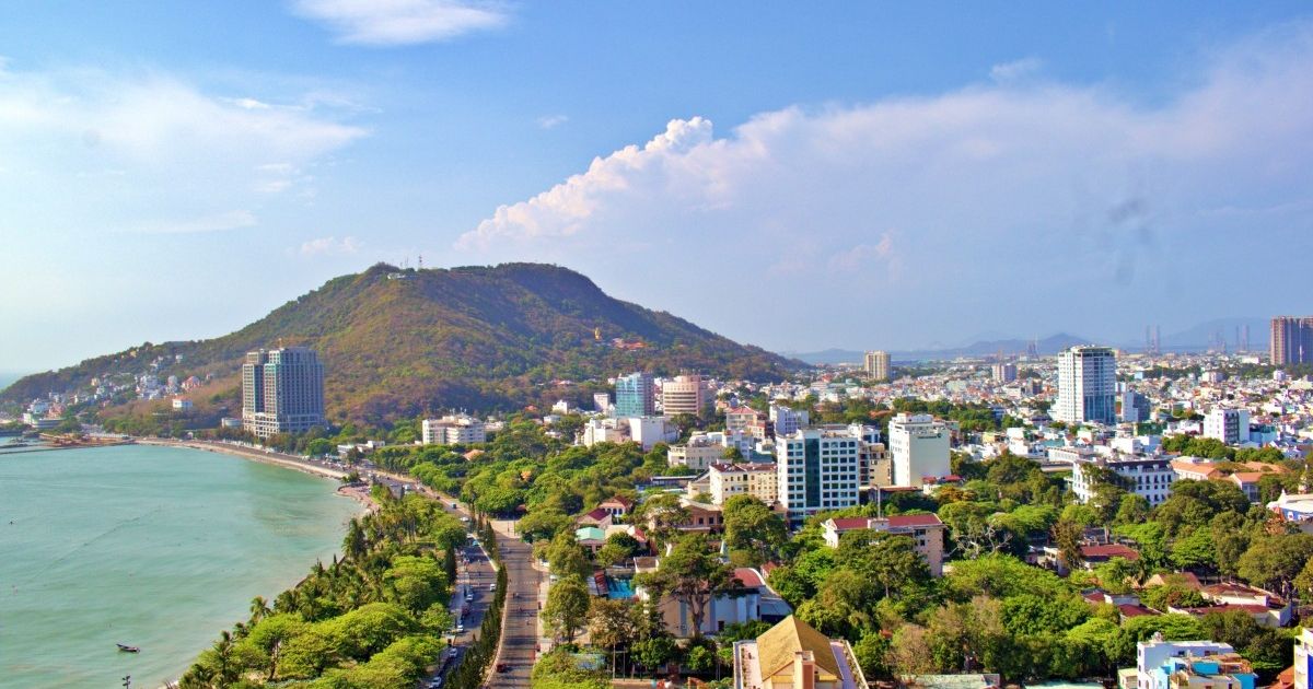 Road Trip Việt Nam 2026: Vì sao mùa xuân là thời điểm lý tưởng nhất?