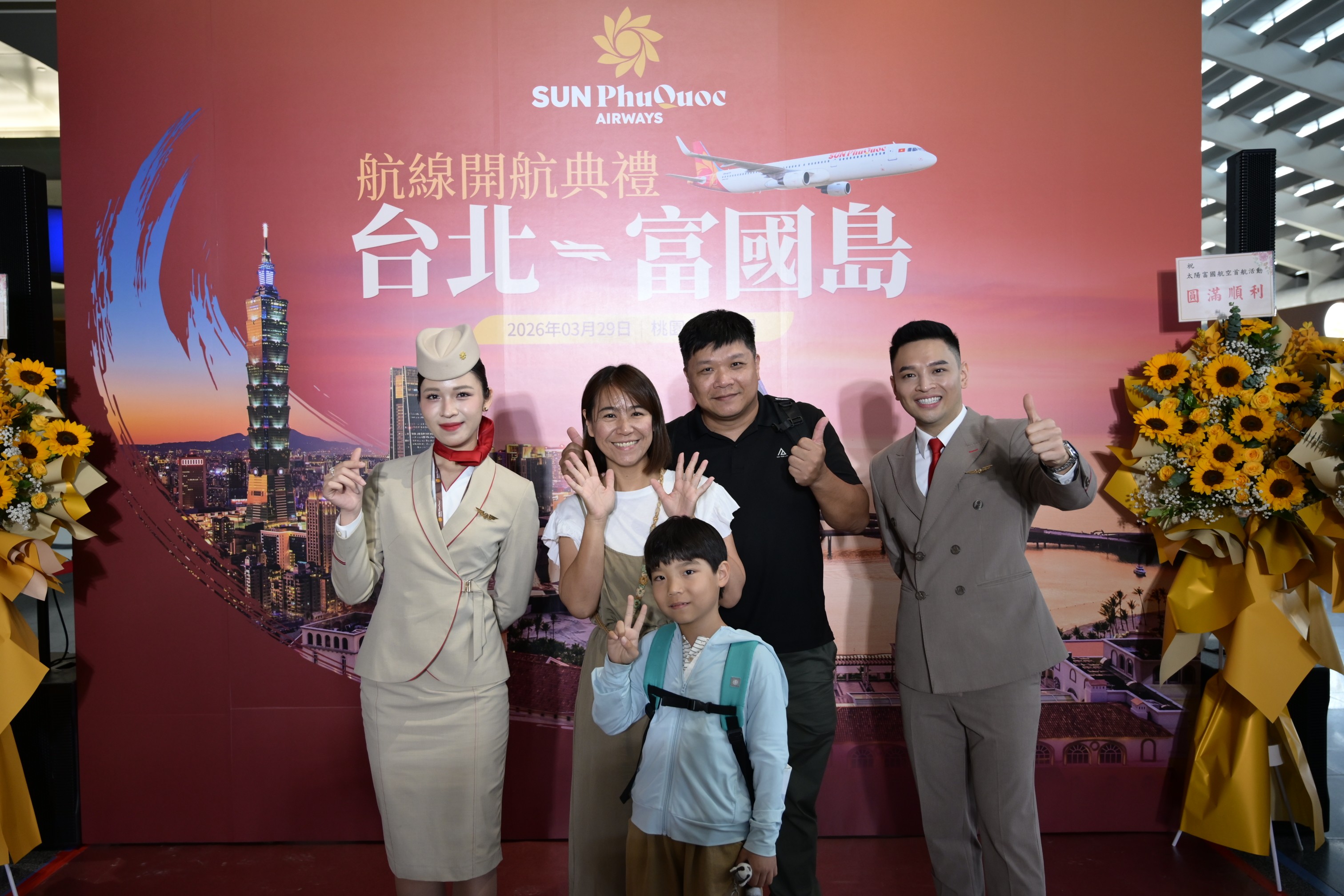 Du khách ấn tượng với dịch vụ trên chuyến bay quốc tế đầu tiên của Sun PhuQuoc Airways